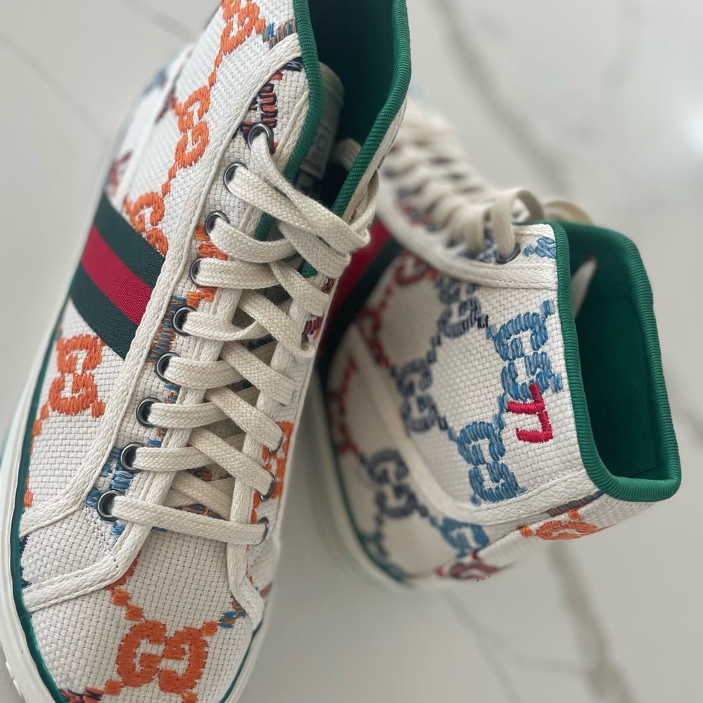 Gucci tennis shoes